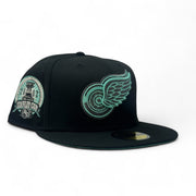 Detroit Redwings 2002 Stanley Cup Champion Fitted Hats