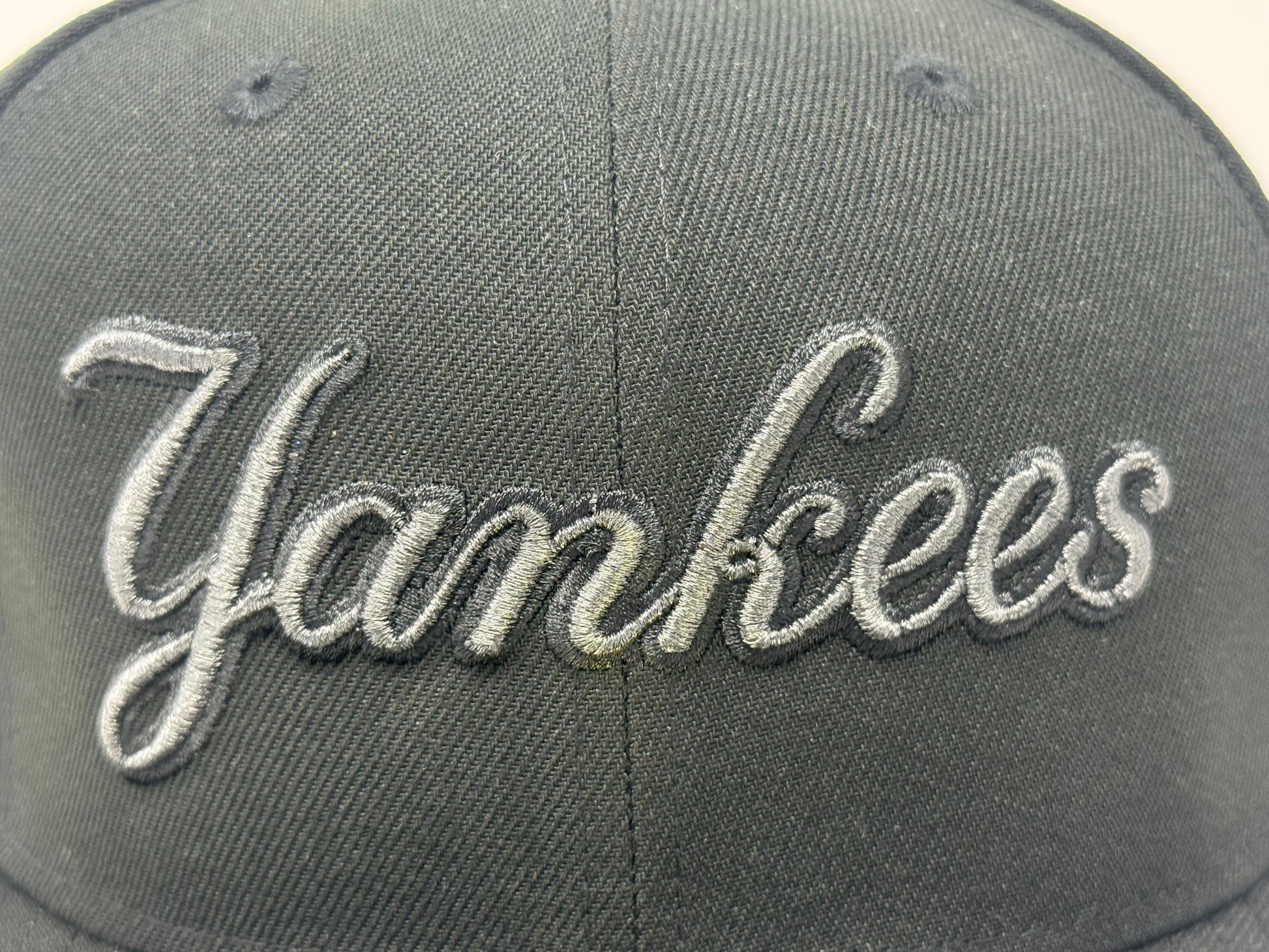 New York Yankees 75th anniversary "Metallic Pack" Red Brim Fitted Hat