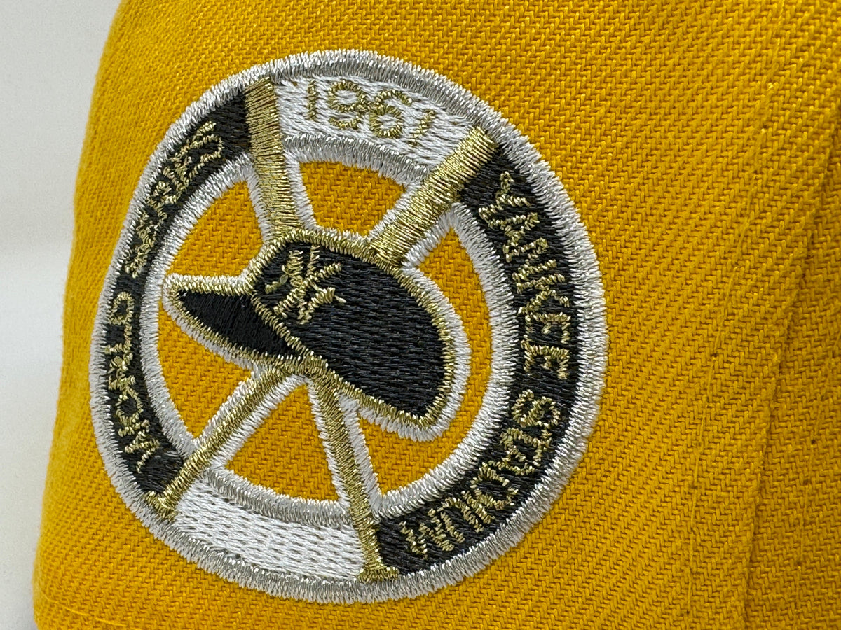 New York Yankees 1961 World Series Taxi Yellow Black Metal Plate Logo 59Fifty New Era Fitted Hat