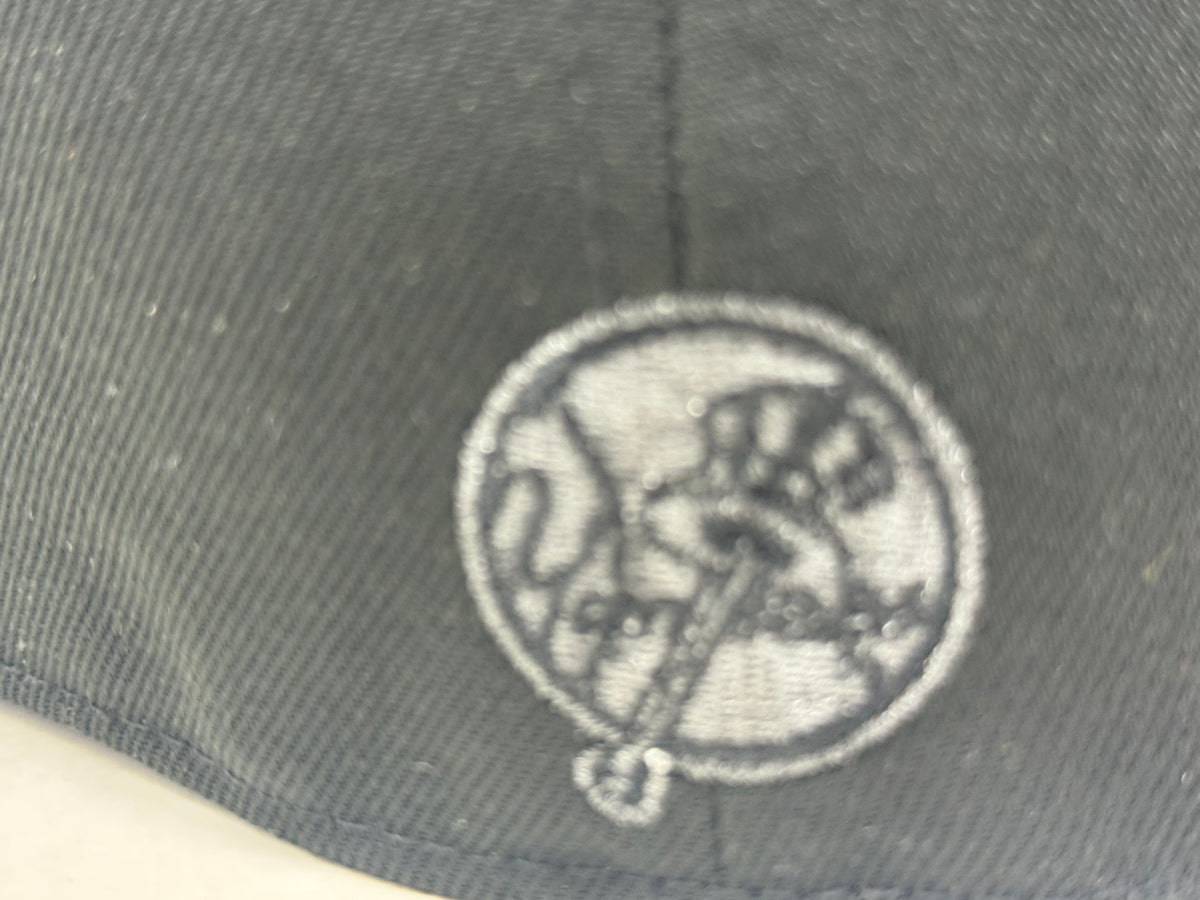 New York Yankees 75th anniversary "Metallic Pack" Red Brim Fitted Hat