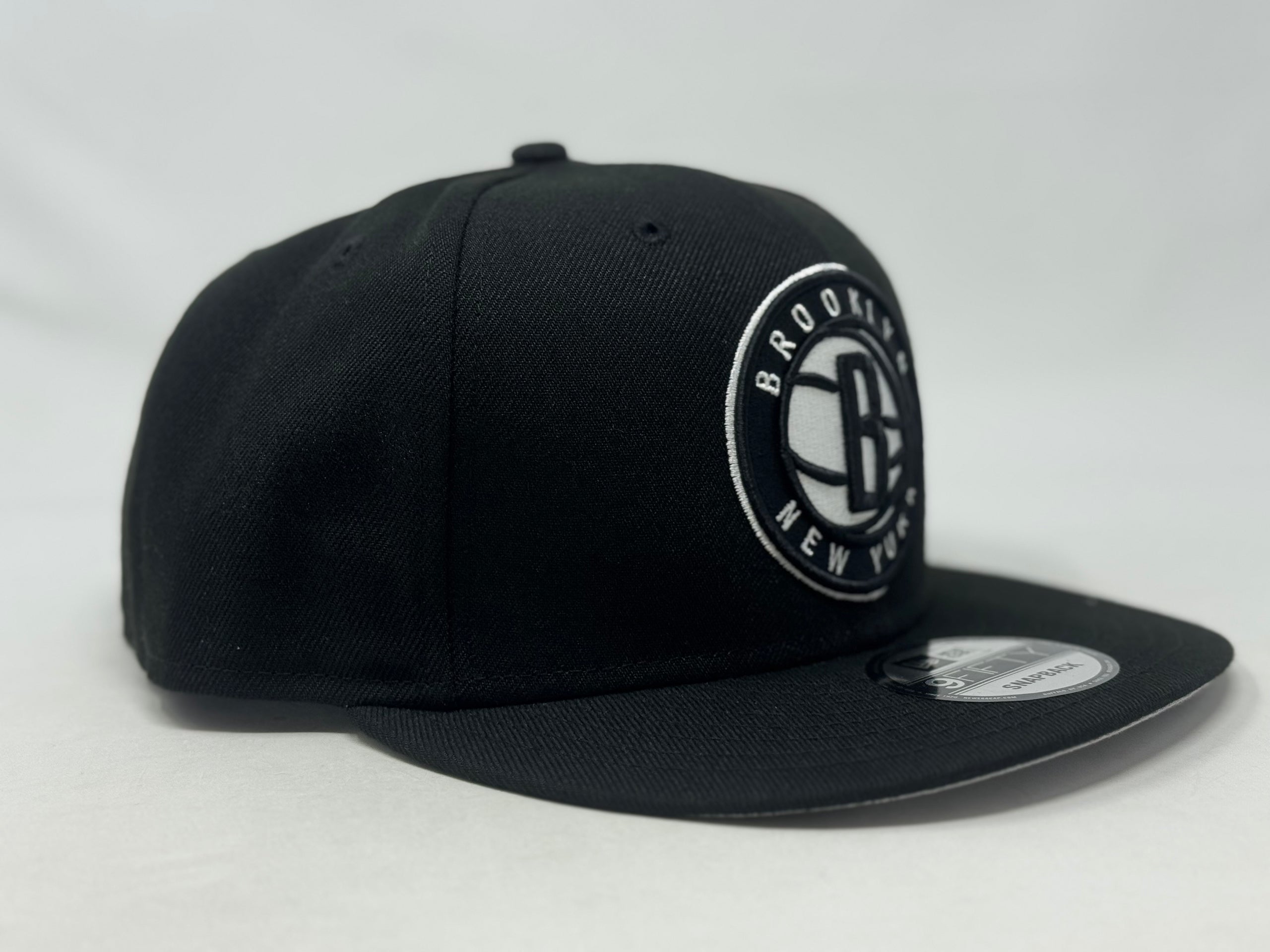 Brooklyn Nets Team Snapback Hat-Black