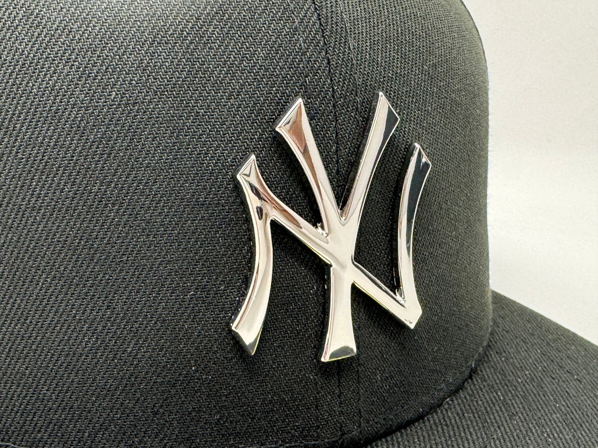 New York Yankees 1961 World Series Black Metal Plate Logo 59Fifty New Era Fitted Hat